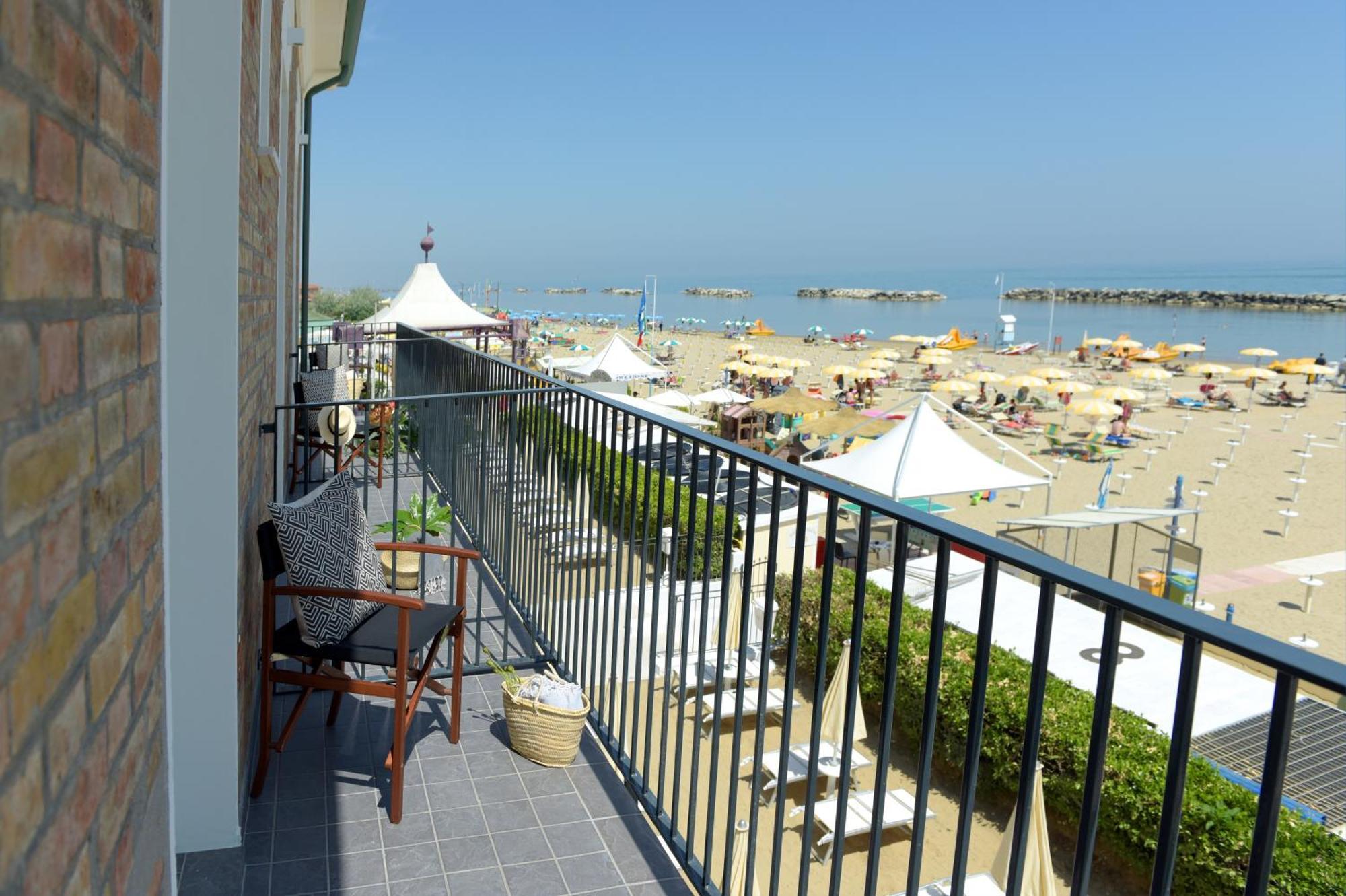 Hotel Capanni Bellaria-Igea Marina Dış mekan fotoğraf
